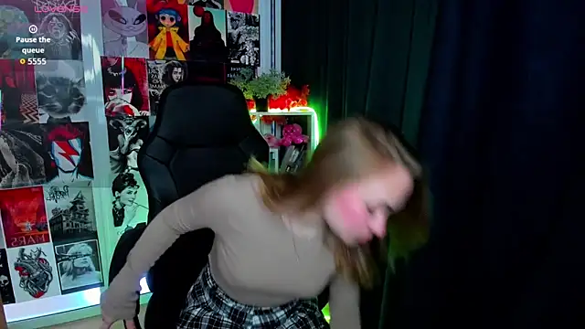 LianaBright online show from 02/13/26, 02:29