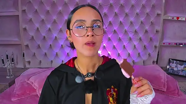 Harii 02 online show from 10/21/25, 07:58