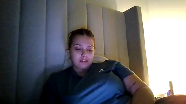 Krystal Tx online show from 10/18/25, 06:41