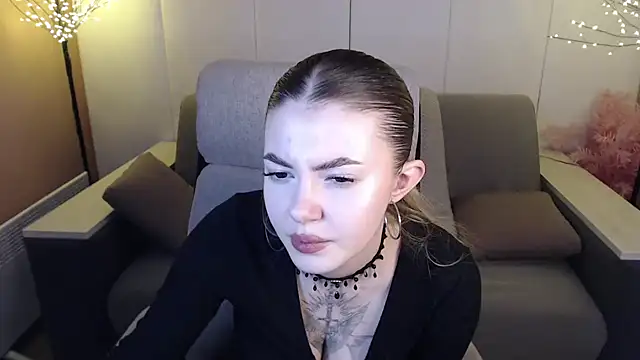 Snapshot of Ritaneer chatting on 03/11/25, 12:06 Ritaneer online show from 03/11/25, 12:06