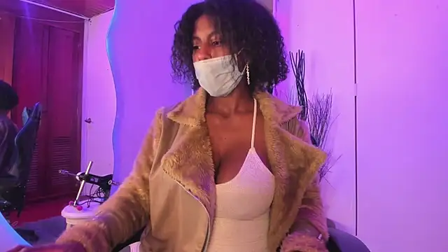 Snapshot of CoccoBele69 chatting on 03/19/25, 03:09 CoccoBele69 online show from 03/19/25, 03:09