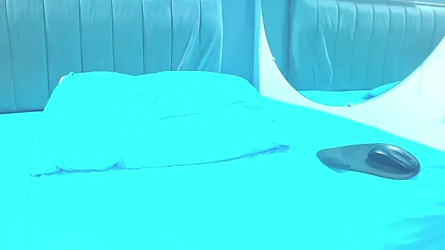 minimi naty online show from 01/27/25, 11:33