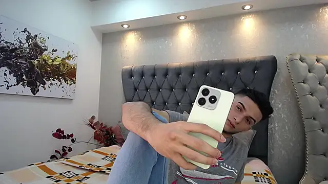 Snapshot of MrWilliseo chatting on 02/06/25, 08:02 MrWilliseo online show from 02/06/25, 08:02