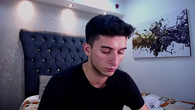 Snapshot of MrWilliseo chatting on 03/05/25, 10:43 MrWilliseo online show from 03/05/25, 10:43