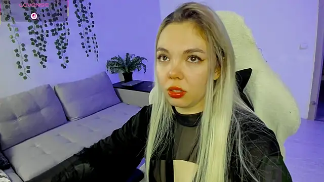 whoa-hoa-hoa-hoa-hoa online show from 11/16/25, 04:23