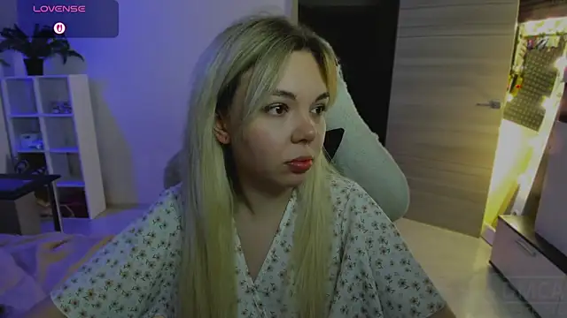 whoa-hoa-hoa-hoa-hoa online show from 12/21/25, 05:31