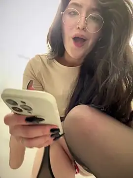 meow girl online show from 02/02/25, 01:19