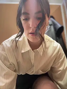 meow girl online show from 03/13/25, 11:08