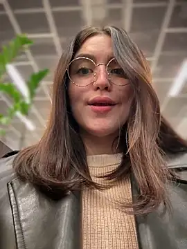 meow girl online show from 10/26/25, 04:13