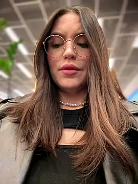 meow girl online show from 12/17/25, 09:04