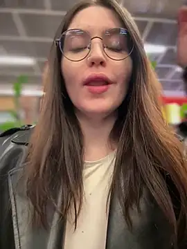 meow girl online show from 02/06/26, 02:20