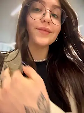 meow girl online show from 06/02/26, 10:39