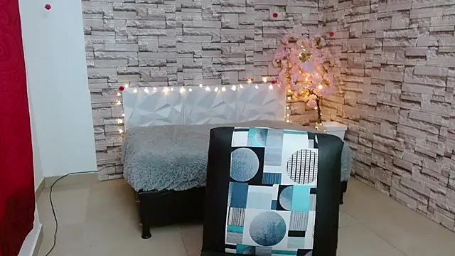 Vanse lust online show from 01/08/25, 09:34