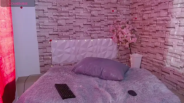 Vanse lust online show from 02/06/25, 10:10