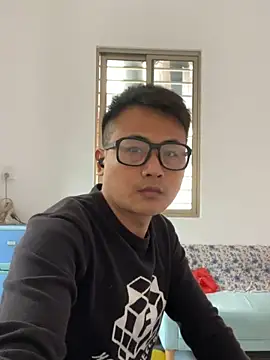 lixiaoshuai8 online show from 03/10/25, 06:16