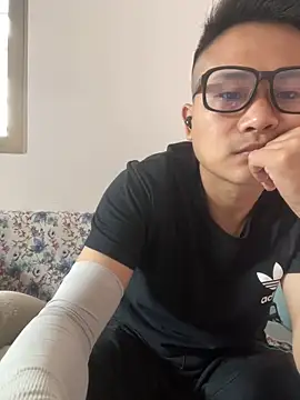 lixiaoshuai8 online show from 03/12/25, 04:30