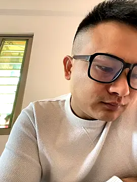 lixiaoshuai8 online show from 12/05/25, 04:43