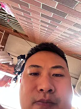 lixiaoshuai8 online show from 12/22/25, 04:09