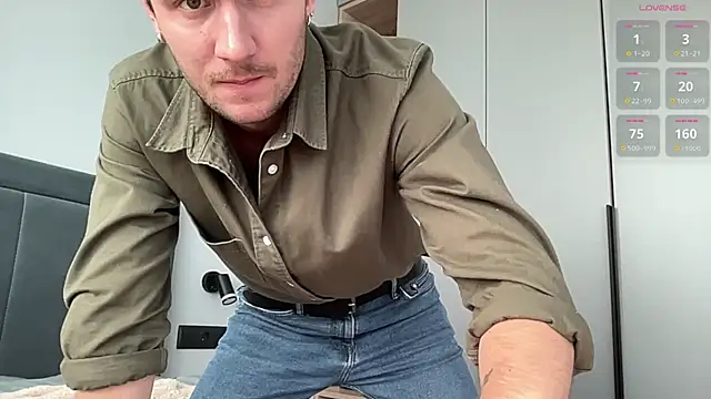 cute mark online show from 09/21/25, 12:18