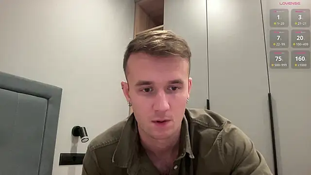 cute mark online show from 10/28/25, 05:15