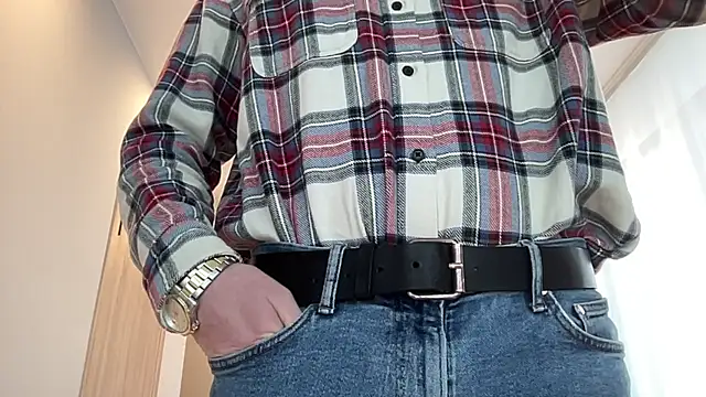 cute mark online show from 12/21/25, 09:49