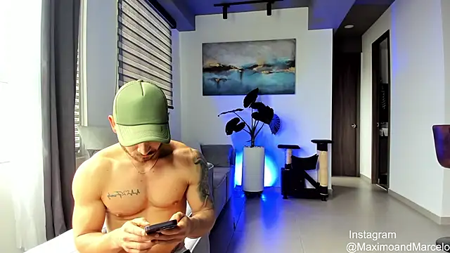 Maximo Marcelo online show from 02/28/25, 01:14