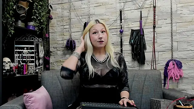 CruelMistress online show from 10/05/25, 09:13