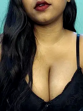 Ishaani 0 online show from 02/25/26, 06:39