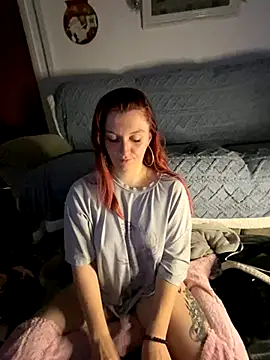 Snapshot of Stoner_BarbieXX chatting on 12/03/24, 10:40 Stoner BarbieXX online show from 12/03/24, 10:40