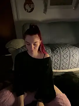 Snapshot of Stoner_BarbieXX chatting on 12/23/24, 10:23 Stoner BarbieXX online show from 12/23/24, 10:23