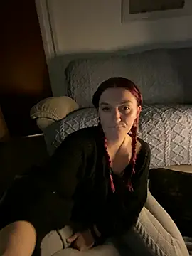 Snapshot of Stoner_BarbieXX chatting on 12/26/24, 10:20 Stoner BarbieXX online show from 12/26/24, 10:20