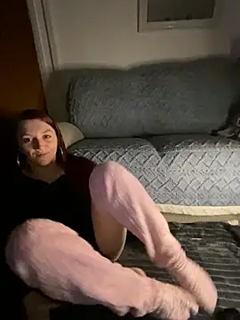 Snapshot of Stoner_BarbieXX chatting on 12/31/24, 10:23 Stoner BarbieXX online show from 12/31/24, 10:23