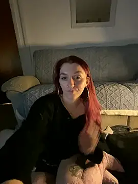 Snapshot of Stoner_BarbieXX chatting on 01/05/25, 10:29 Stoner BarbieXX online show from 01/05/25, 10:29