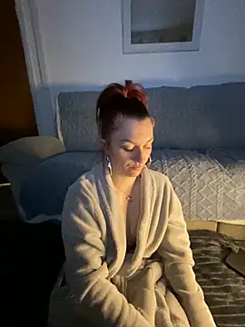 Snapshot of Stoner_BarbieXX chatting on 01/14/25, 10:12 Stoner BarbieXX online show from 01/14/25, 10:12