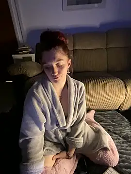 Snapshot of Stoner_BarbieXX chatting on 03/07/25, 10:54 Stoner BarbieXX online show from 03/07/25, 10:54