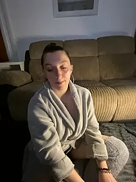 Snapshot of Stoner_BarbieXX chatting on 03/22/25, 10:26 Stoner BarbieXX online show from 03/22/25, 10:26