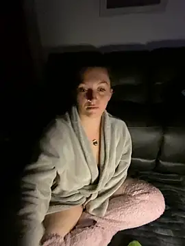 Snapshot of Stoner_BarbieXX chatting on 10/02/25, 09:55 Stoner BarbieXX online show from 10/02/25, 09:55