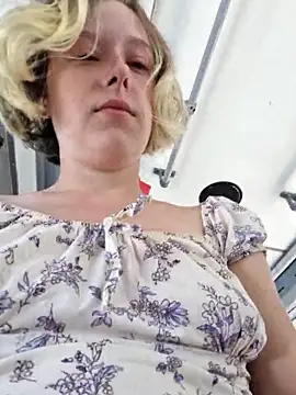 Snapshot of Public_Katrisha chatting on 02/10/26, 02:10 Public Katrisha online show from 02/10/26, 02:10