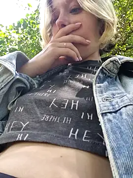 Snapshot of Public_Katrisha chatting on 02/17/26, 02:24 Public Katrisha online show from 02/17/26, 02:24