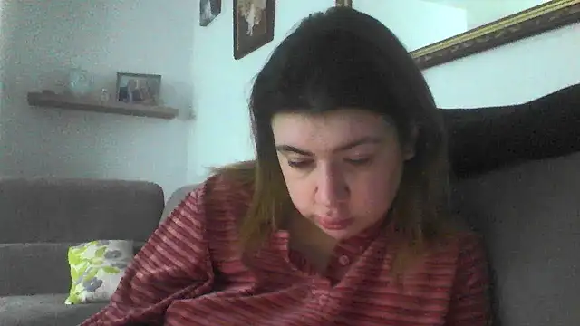 Snapshot of CamilaCherryX chatting on 11/05/25, 03:45 CamilaCherryX online show from 11/05/25, 03:45