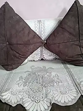 milf-kaira online show from 12/10/24, 07:26