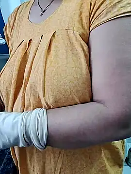 milf-kaira online show from 12/13/24, 01:59