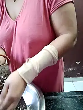 milf-kaira online show from 12/27/24, 02:58