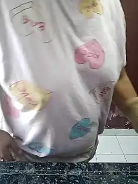 milf-kaira online show from 12/28/24, 03:15