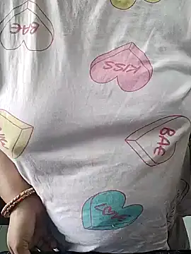 milf-kaira online show from 12/28/24, 04:30