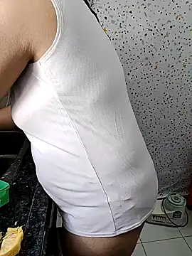 milf-kaira online show from 01/21/25, 04:10