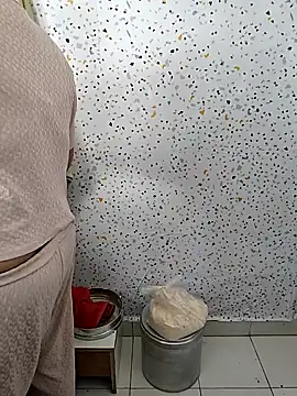 milf-kaira online show from 01/23/25, 05:02