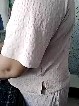 milf-kaira online show from 01/28/25, 04:29