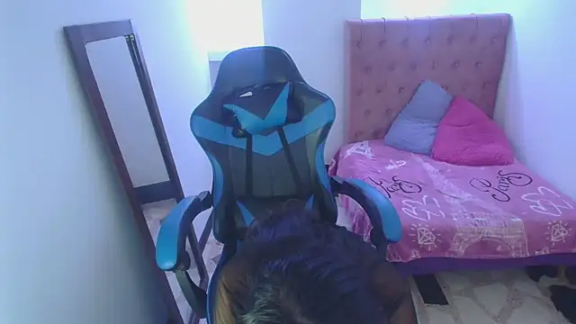 zoe connor19 online show from 03/09/25, 07:37