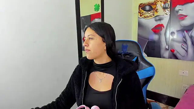 zoe connor19 online show from 10/18/25, 07:58